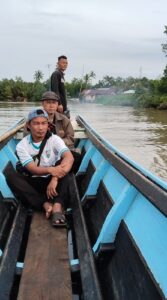 Menyusuri Sungai Hingga Membelah Laut di Hari Libur : Dedikasi KUA Siberut Utara Layani Akad Nikah di Cimpungan, Kecamatan Siberut Tengah