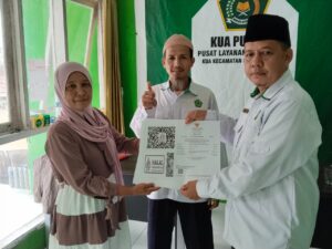 Jadi Pelopor di Siberut Utara, Kedai Nasi Devina Resmi Terima Sertifikat Halal Gratis