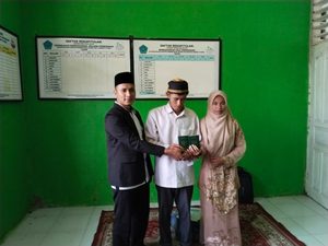 KUA Siberut Utara Permudah Layanan Nikah, Pengantin Terima Dokumen Pernikahan dan Pendampingan Administrasi